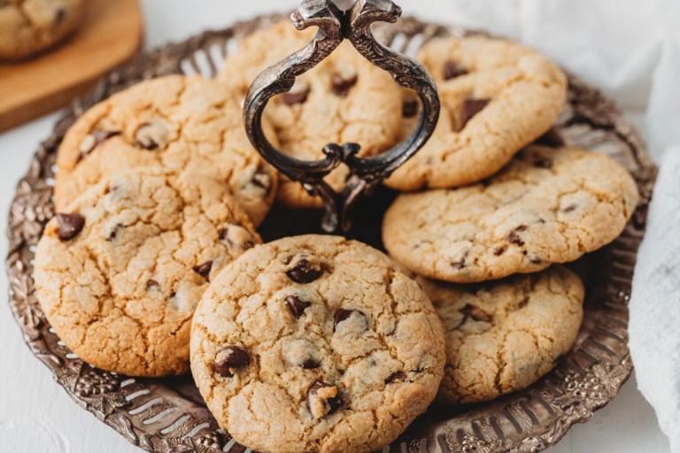 Chocolate chips cookies without eggs on a plate.